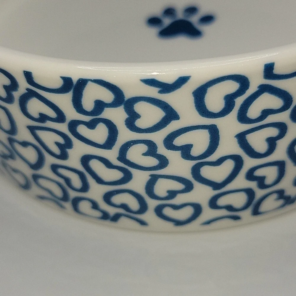 Fringe STUDIO dog or cat pet bowl. Blue hearts. 5
